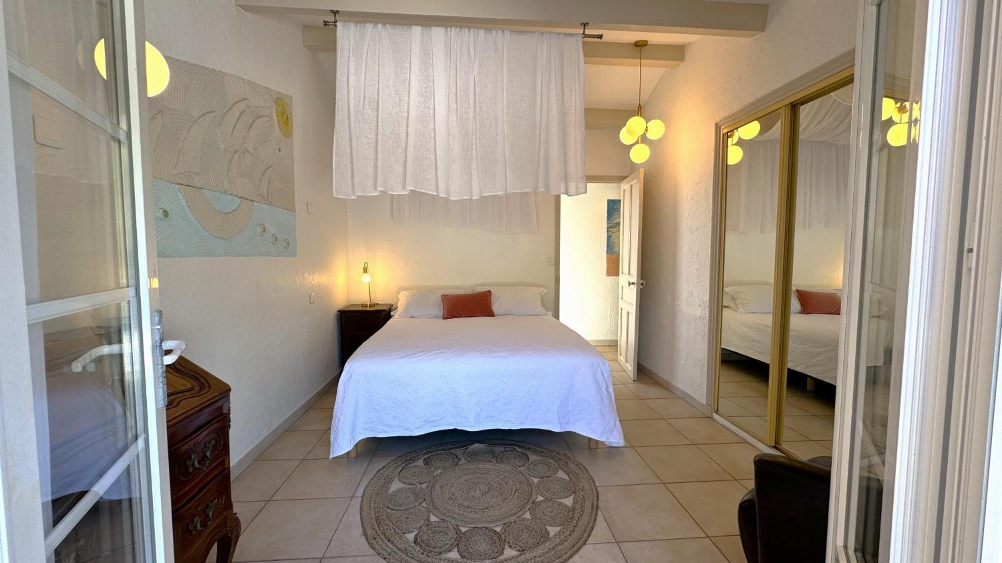 Hotel Les Flots Bleus ル・ラヴァンドゥー エクステリア 写真