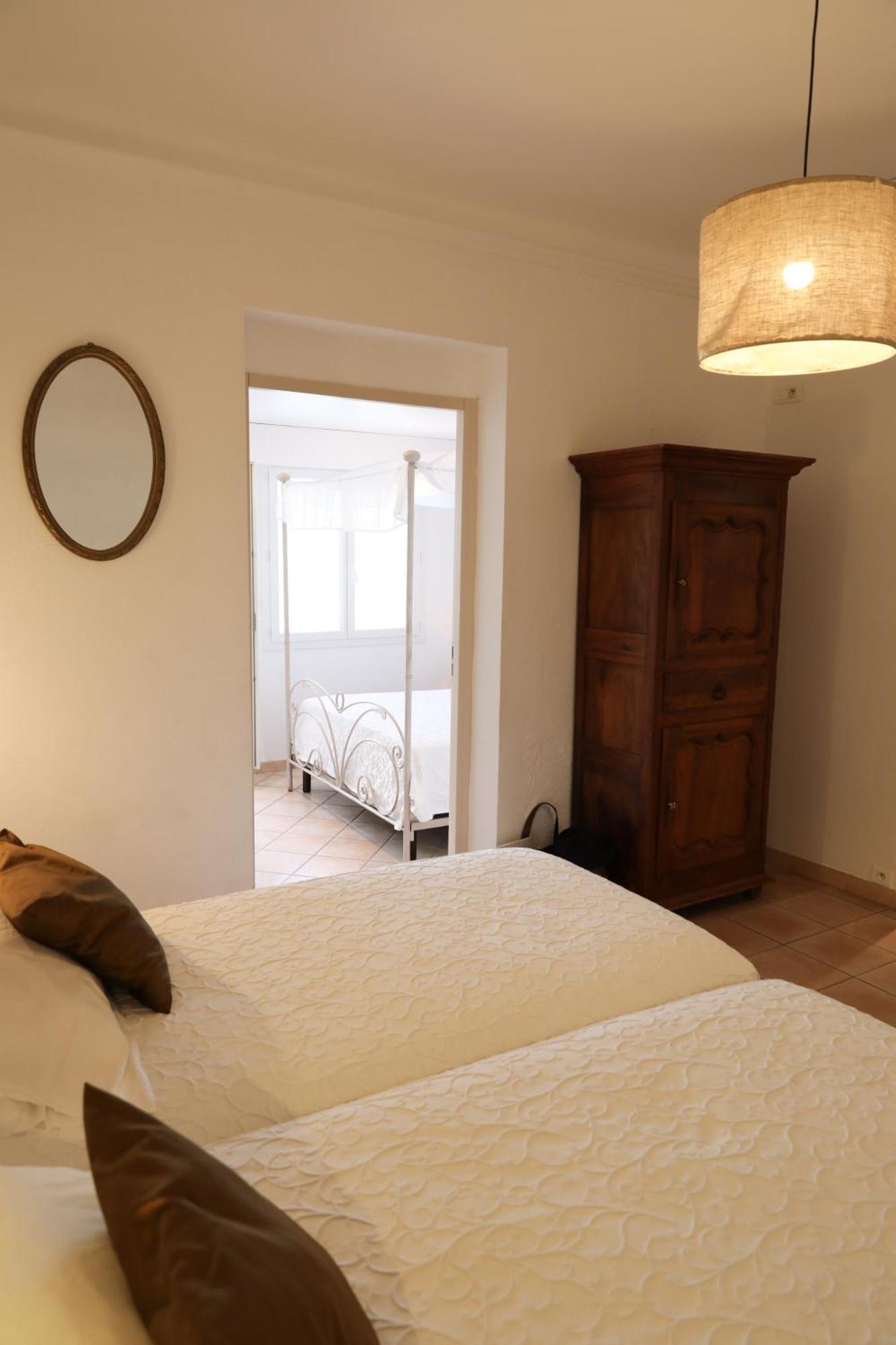 Hotel Les Flots Bleus ル・ラヴァンドゥー エクステリア 写真