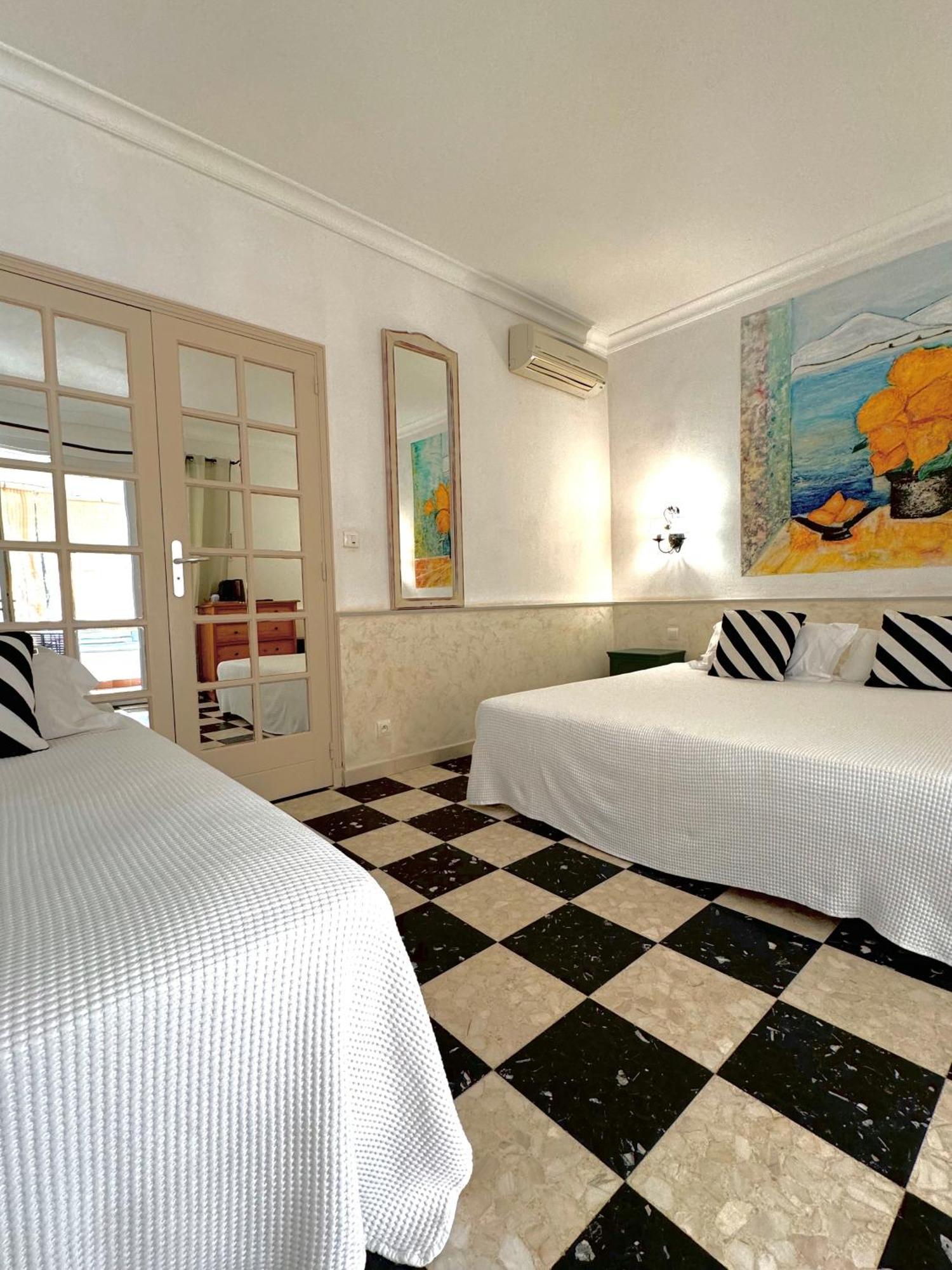 Hotel Les Flots Bleus ル・ラヴァンドゥー エクステリア 写真